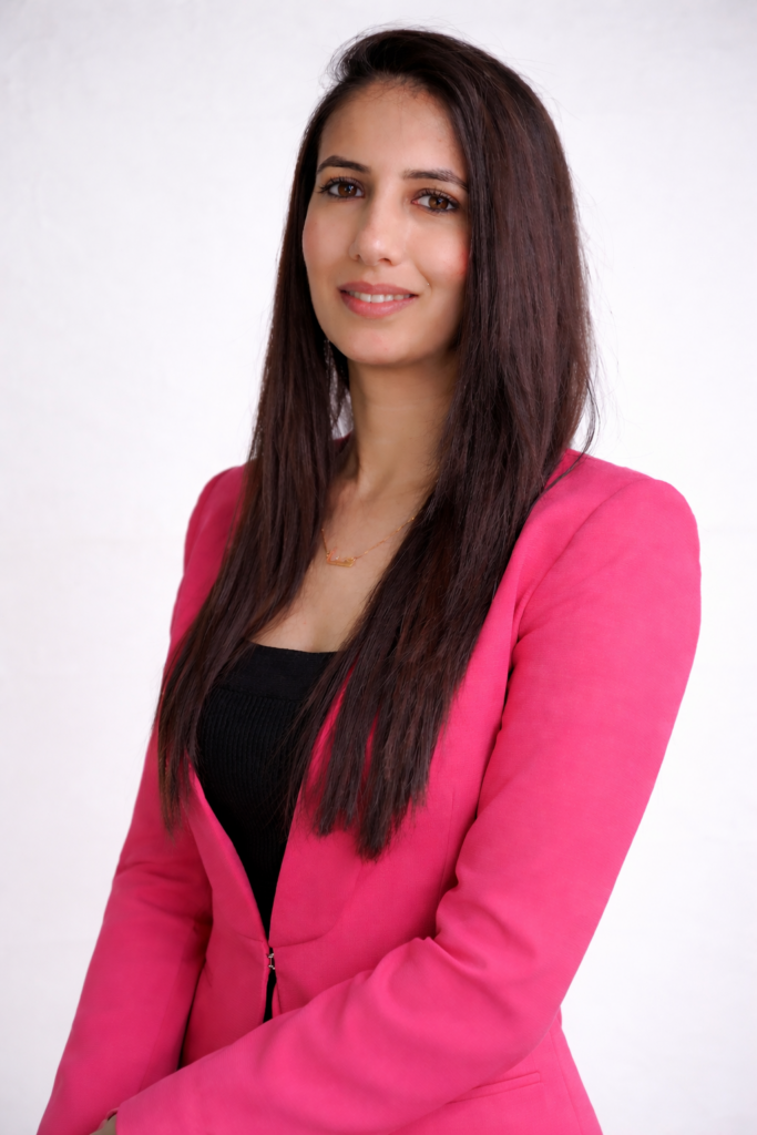 Hanna Hasson Siddiqui headshot